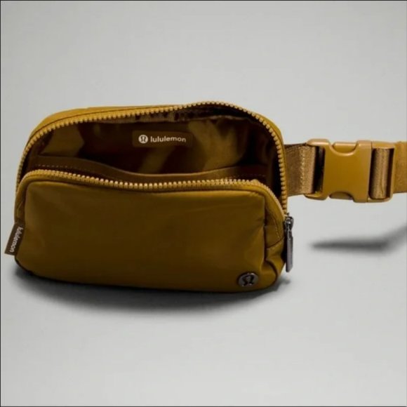 Lululemon Everywhere Belt Bag - Burnt Caramel - Picture 3 of 6